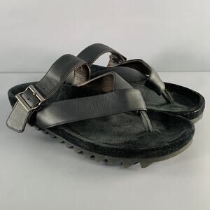 LANVIN Size 8 Black Leather Thong Sandals